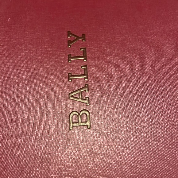 Authentic Ballys sneakers size 9.5 White and sheepskin - Picture 3 of 8